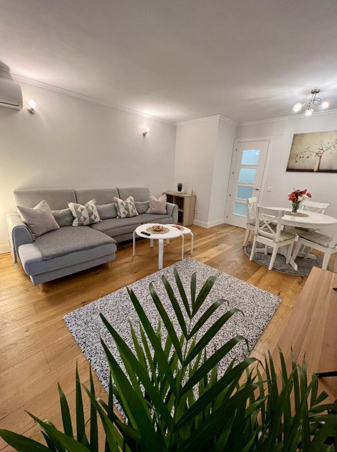 Apartamentos Prestige Suites Malaga III Экстерьер фото