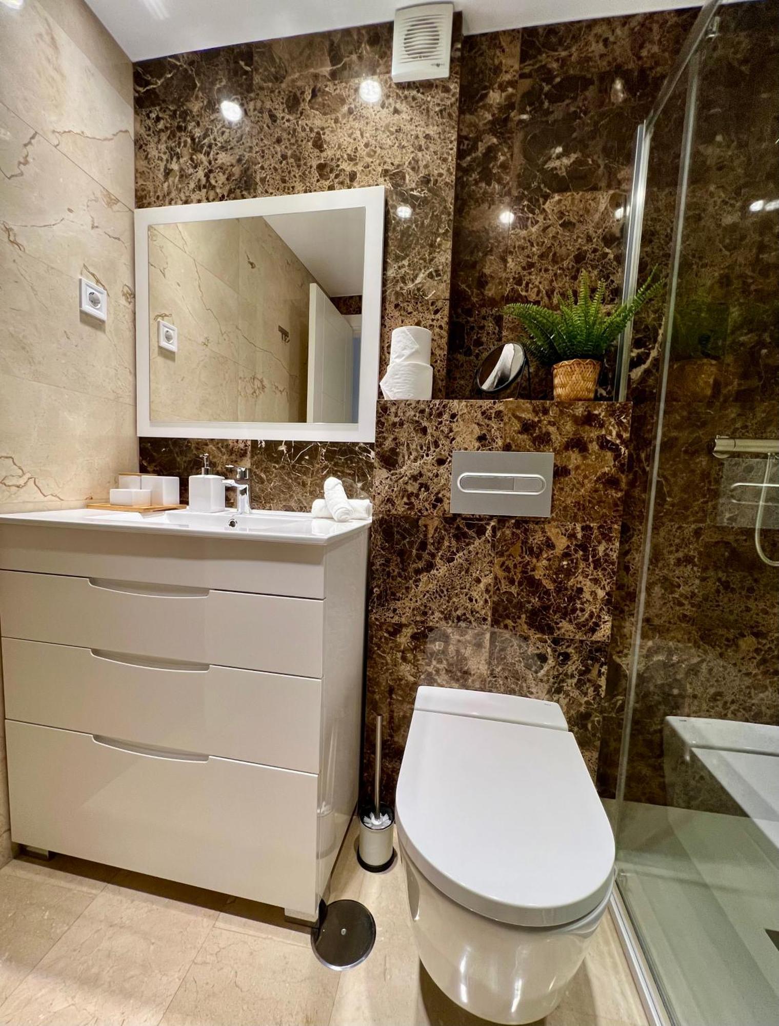 Apartamentos Prestige Suites Malaga III Экстерьер фото